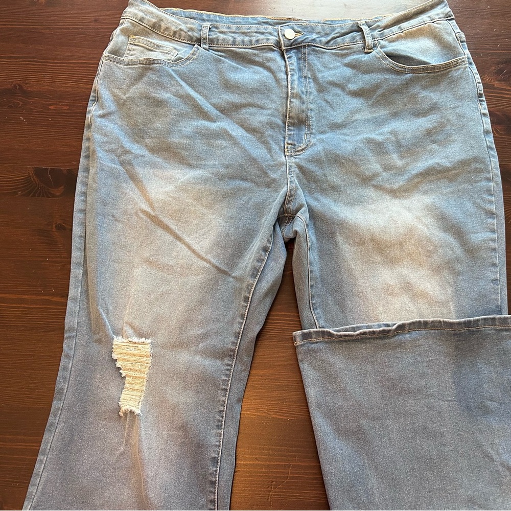 SHEIN Light Blue Boyfriend Jeans with Distressed Detail